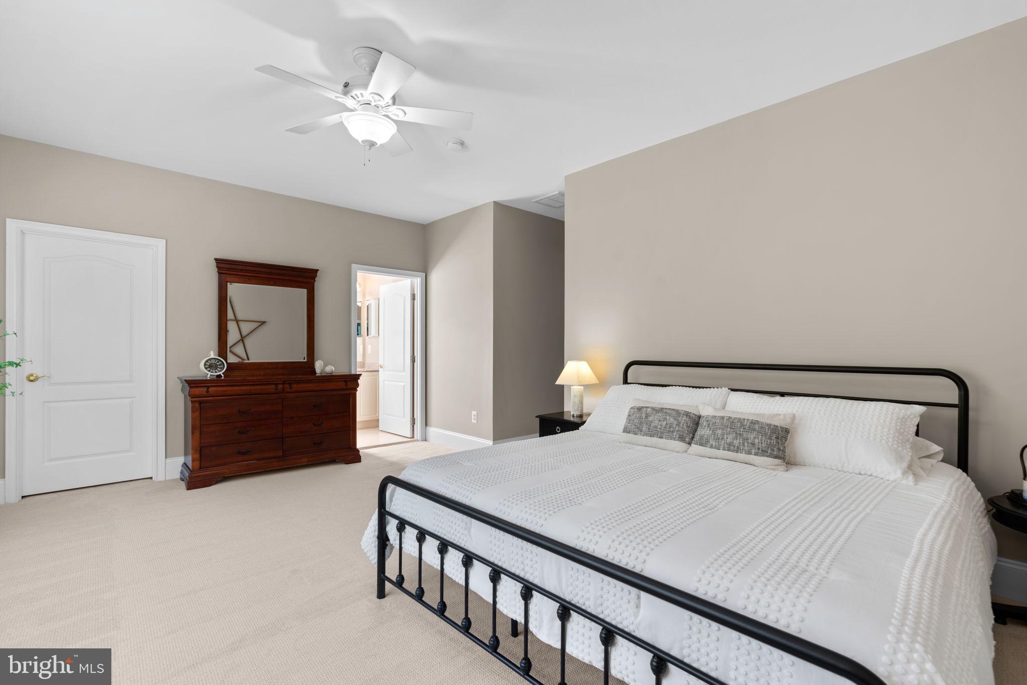 4935 Valley View Overlook