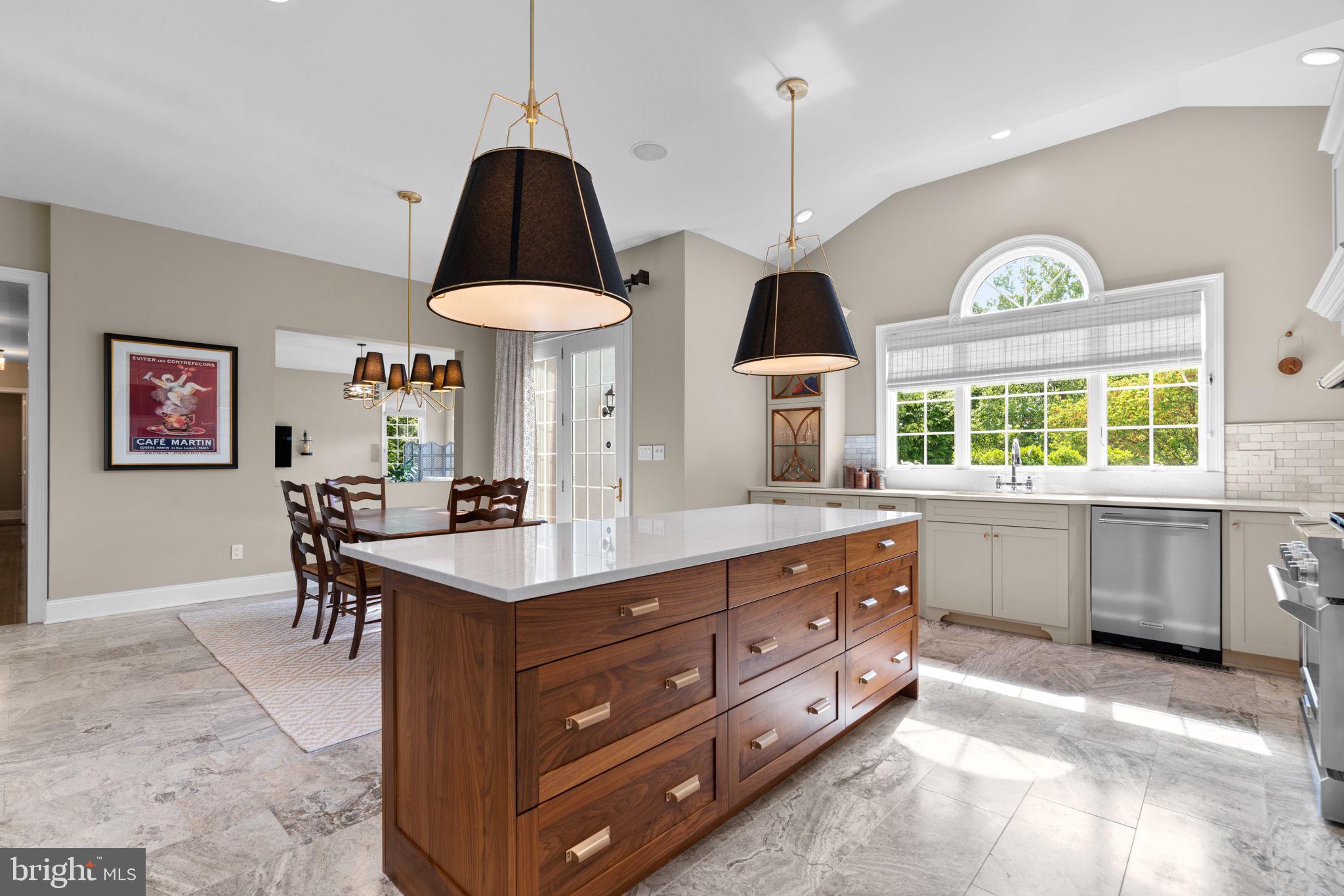 4935 Valley View Overlook