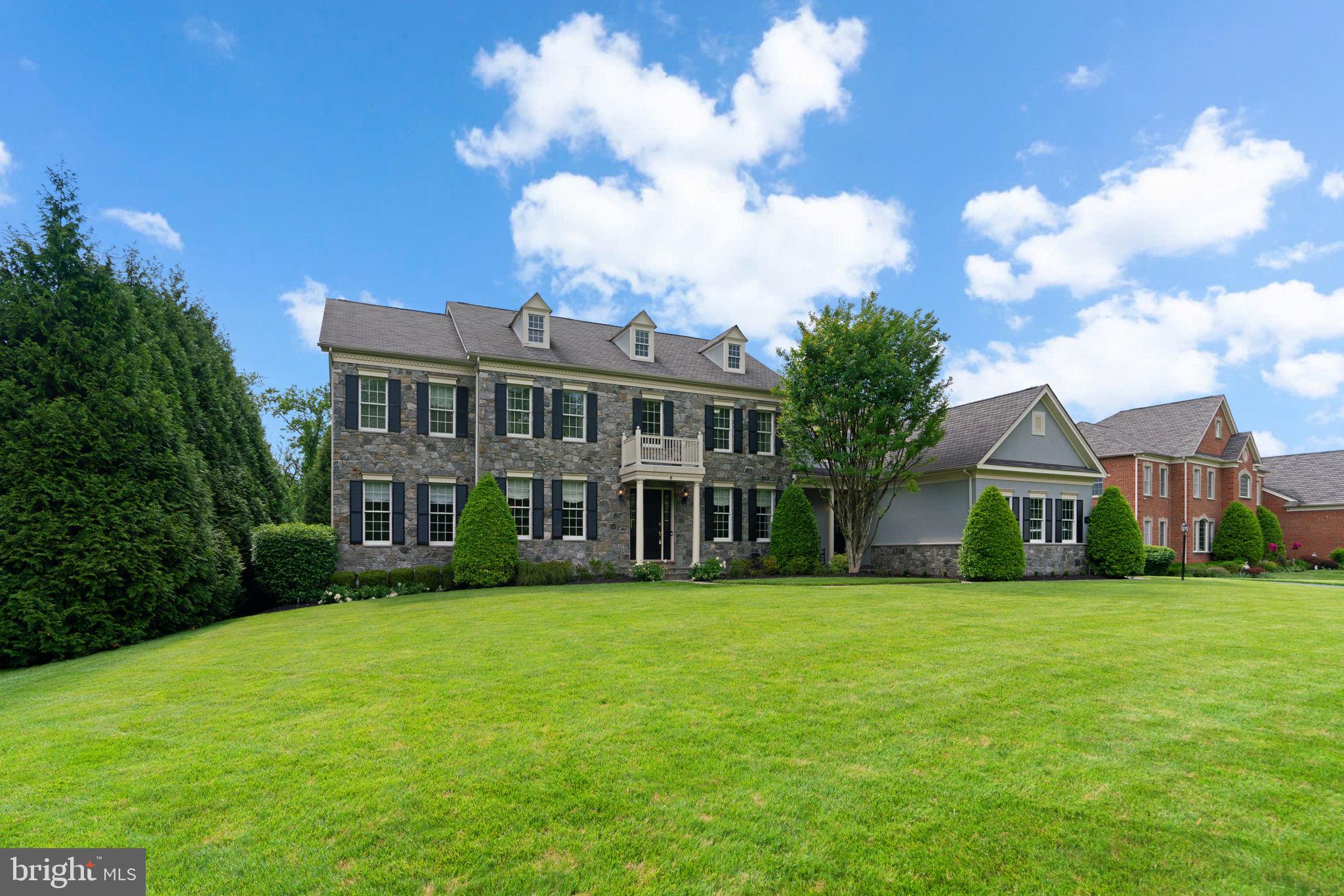 4935 Valley View Overlook