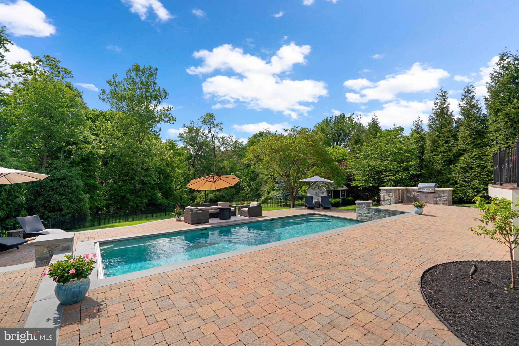 4935 Valley View Overlook