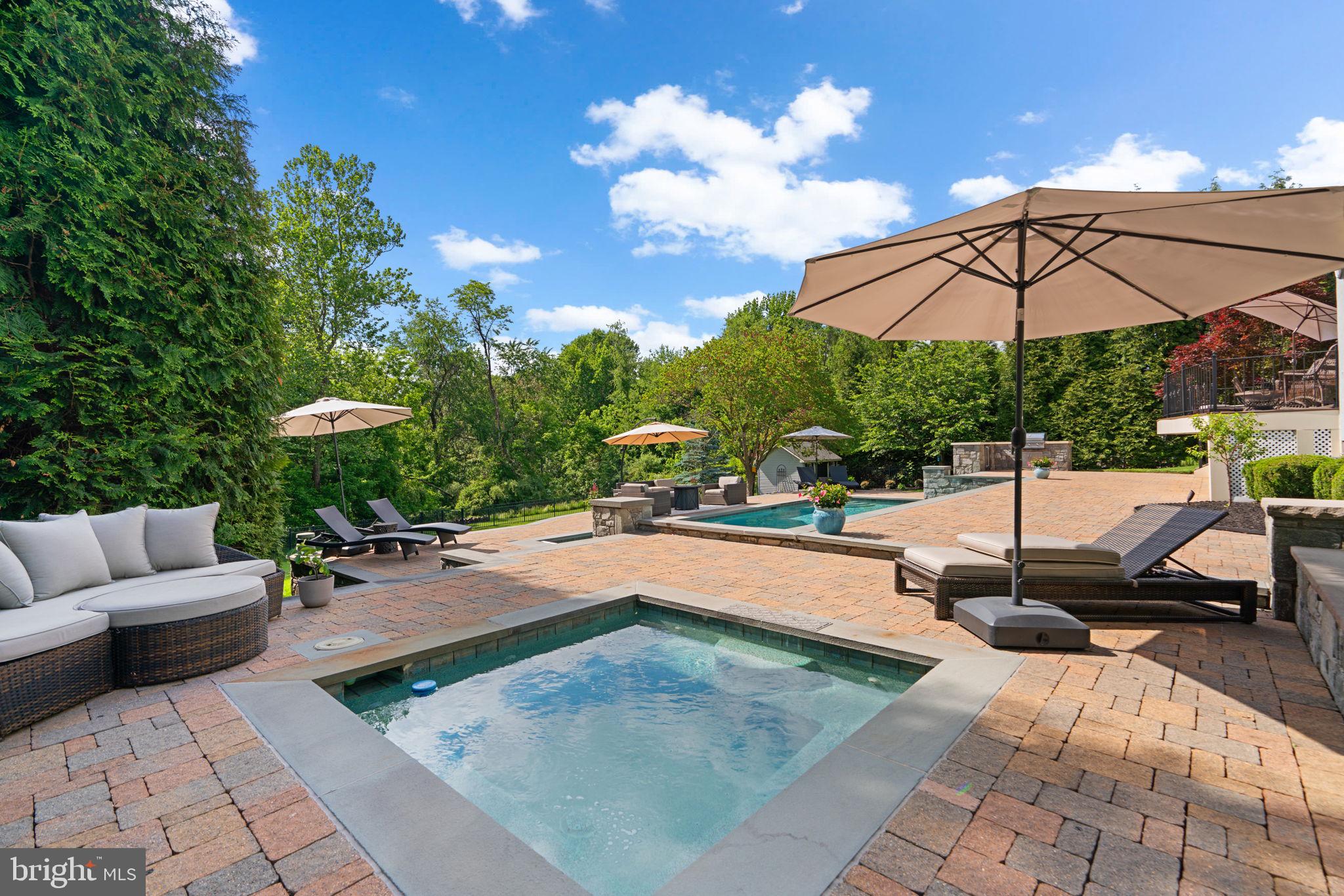 4935 Valley View Overlook