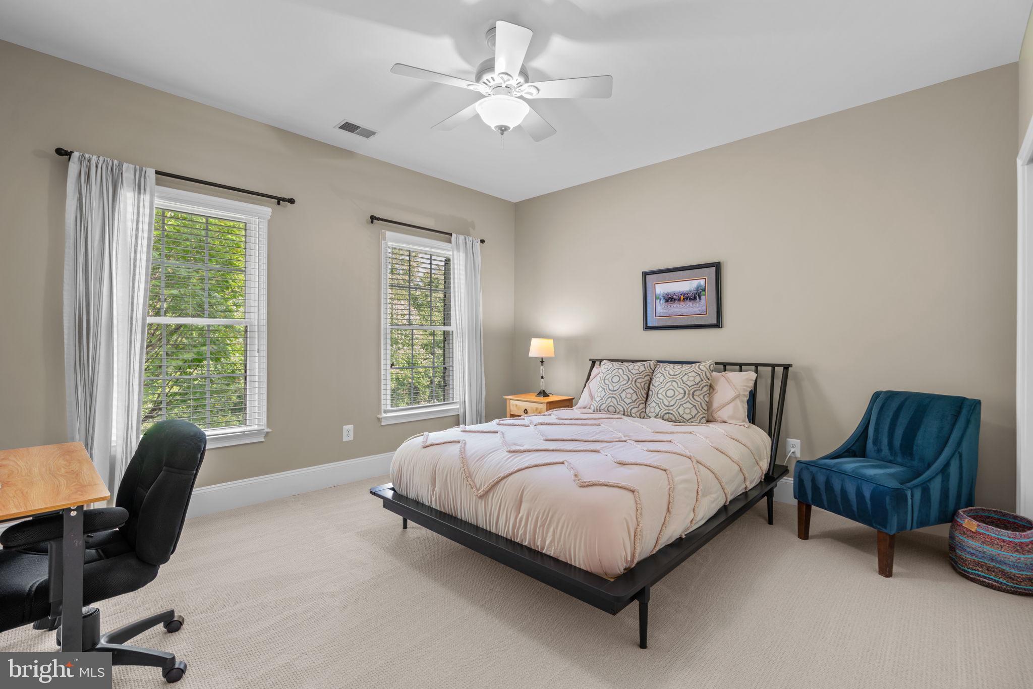 4935 Valley View Overlook