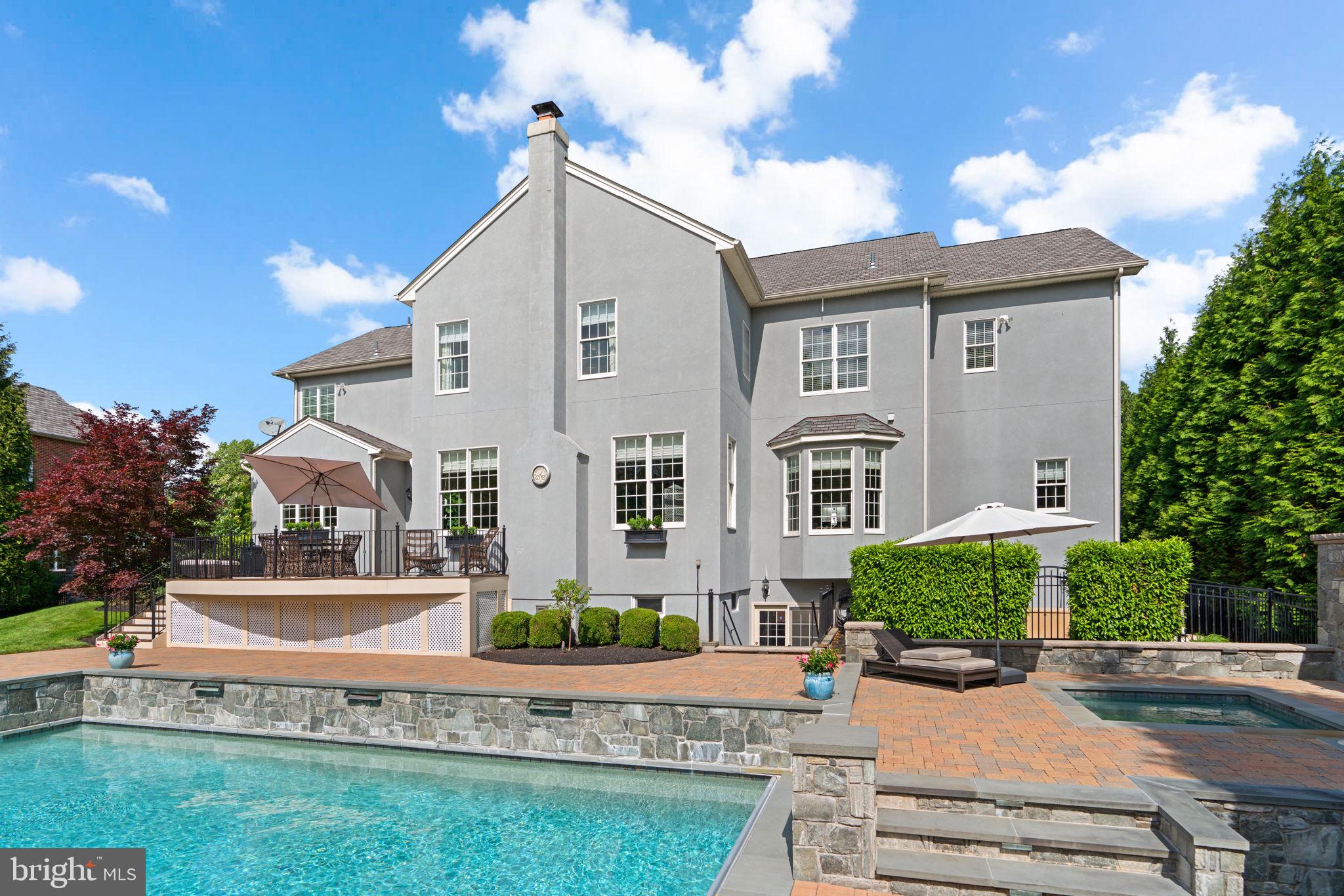 4935 Valley View Overlook