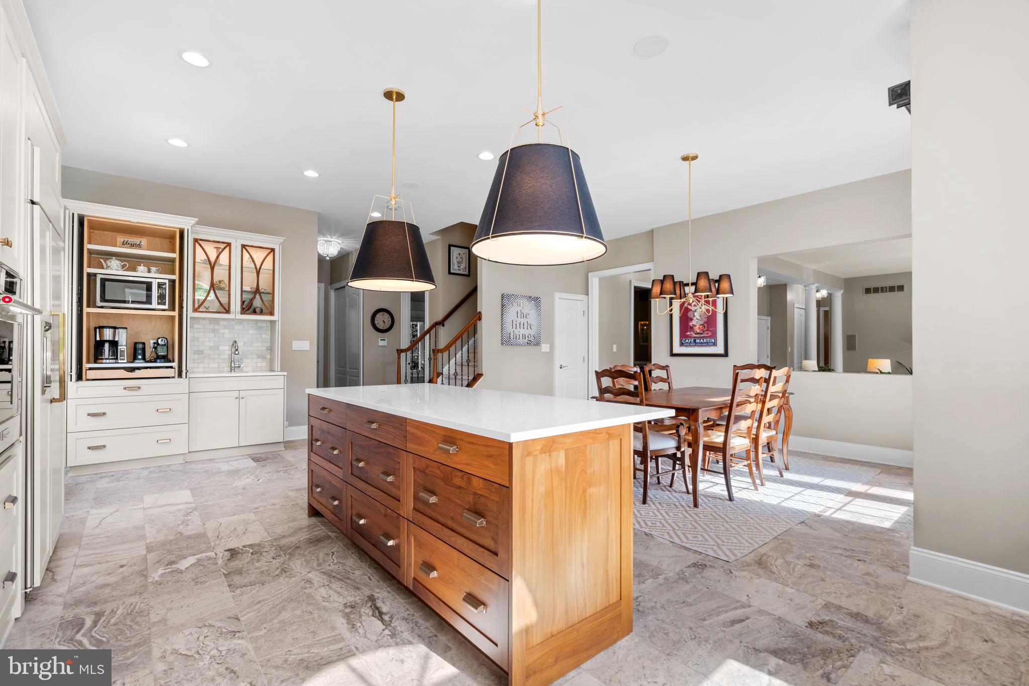 4935 Valley View Overlook