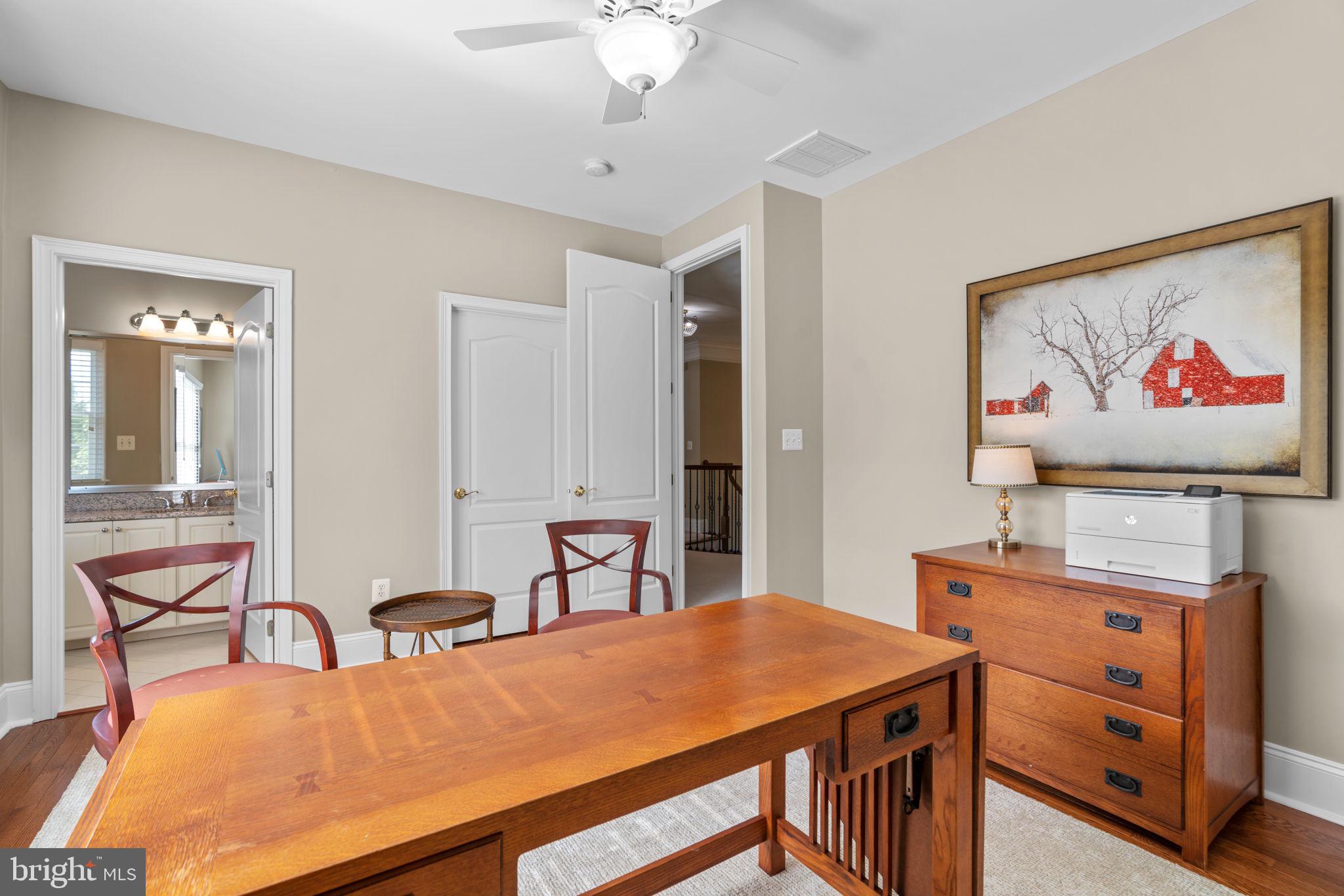 4935 Valley View Overlook