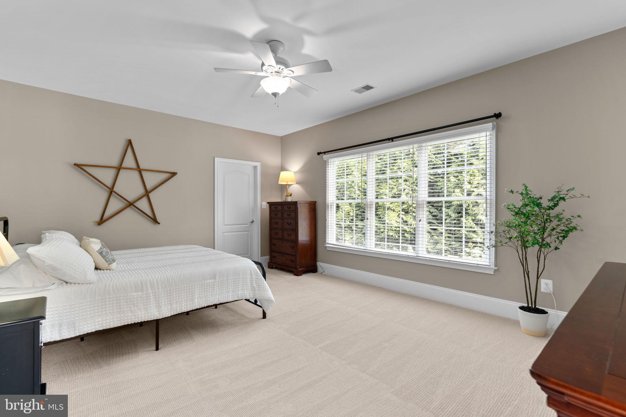 4935 Valley View Overlook