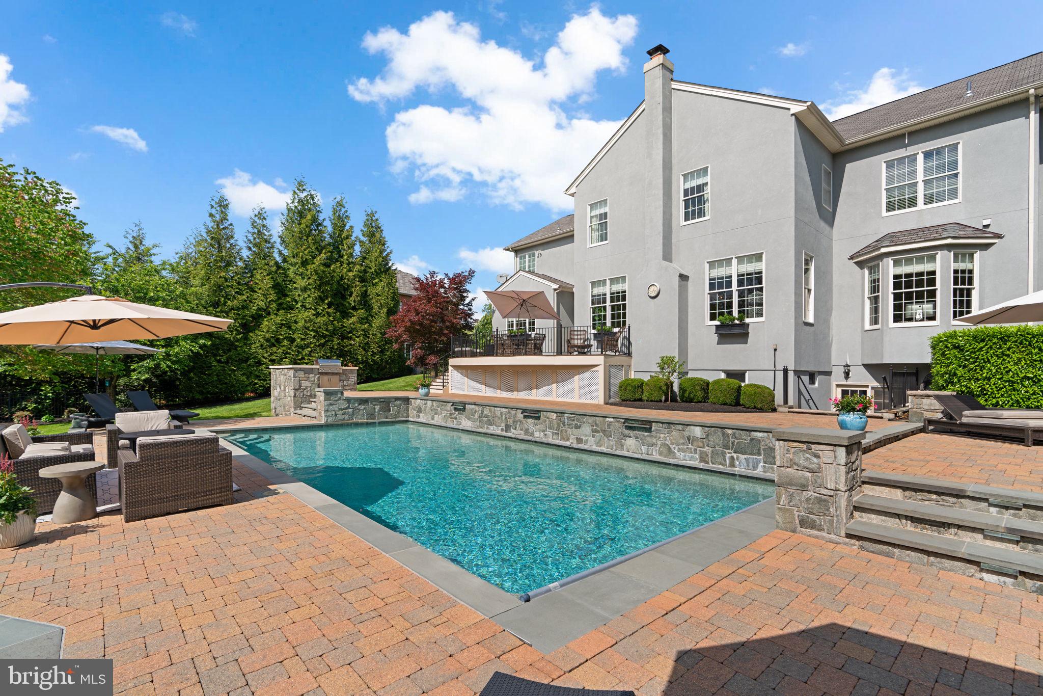 4935 Valley View Overlook