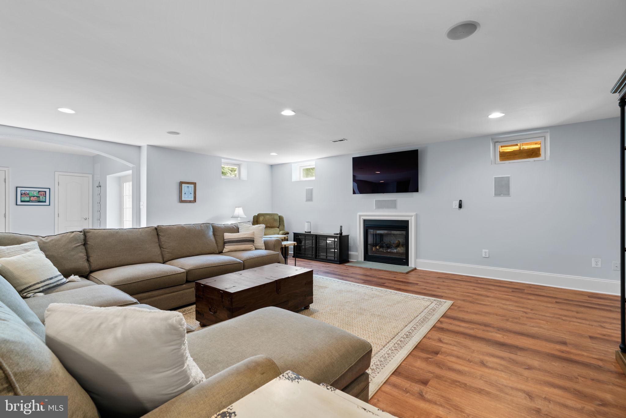 4935 Valley View Overlook