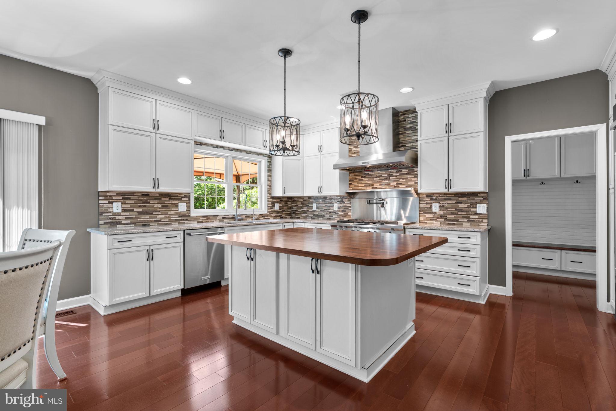 5120 Wellinghall Way