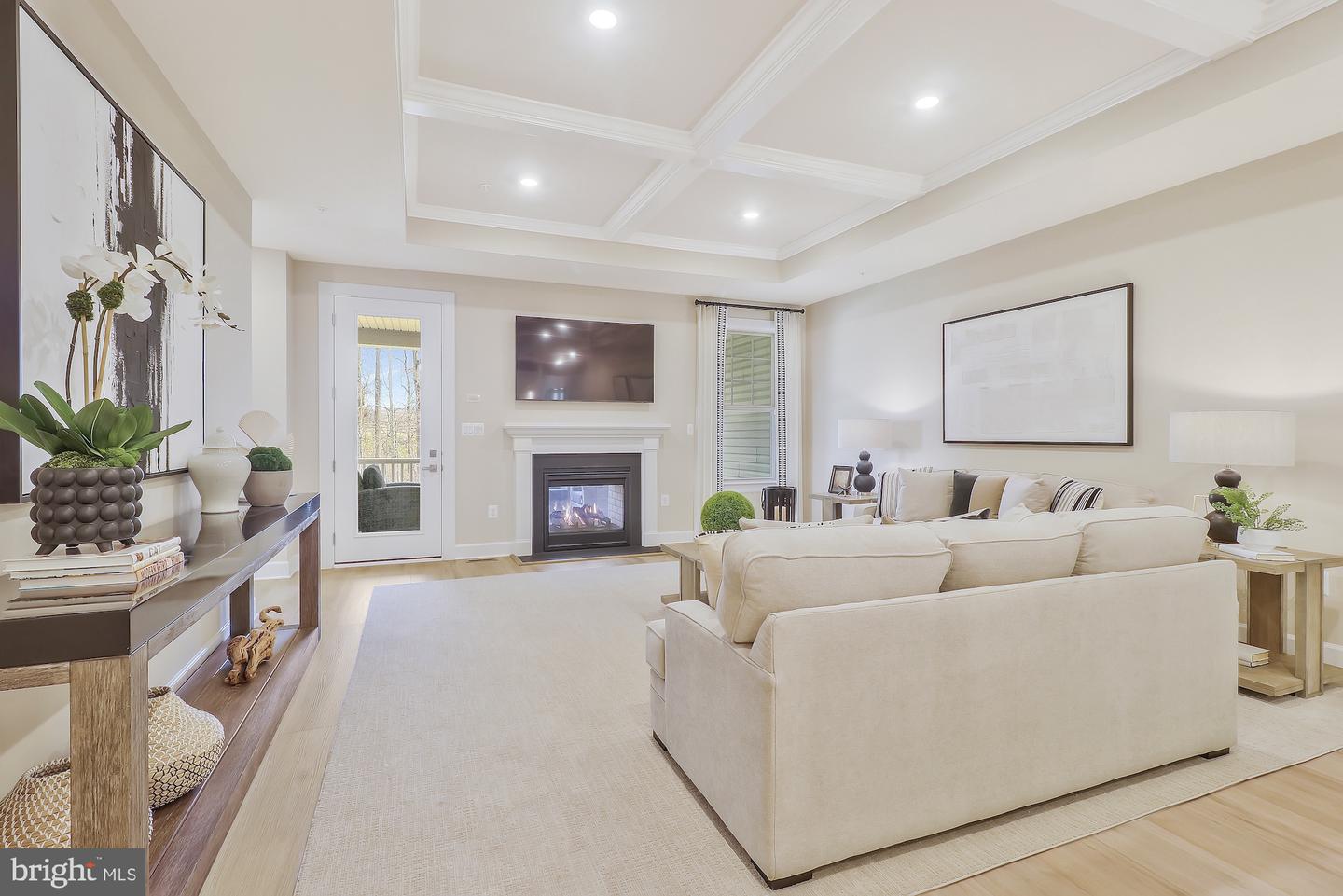12153 Nicolar Dr