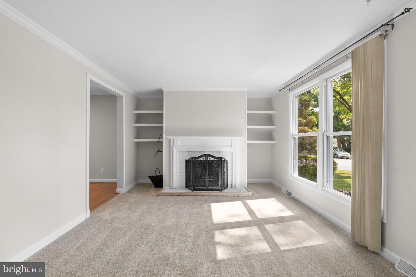 5029 Three Kings Ln
