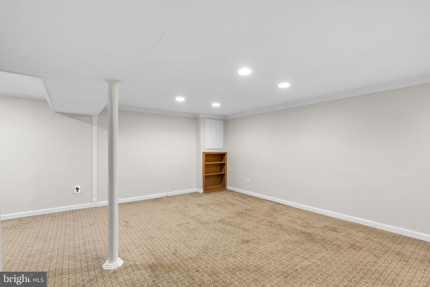 5029 Three Kings Ln