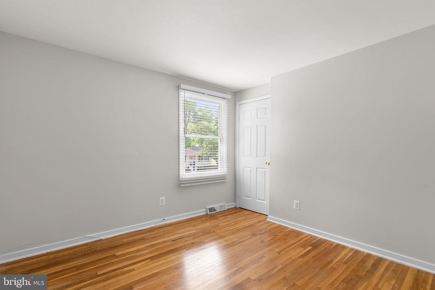 5029 Three Kings Ln