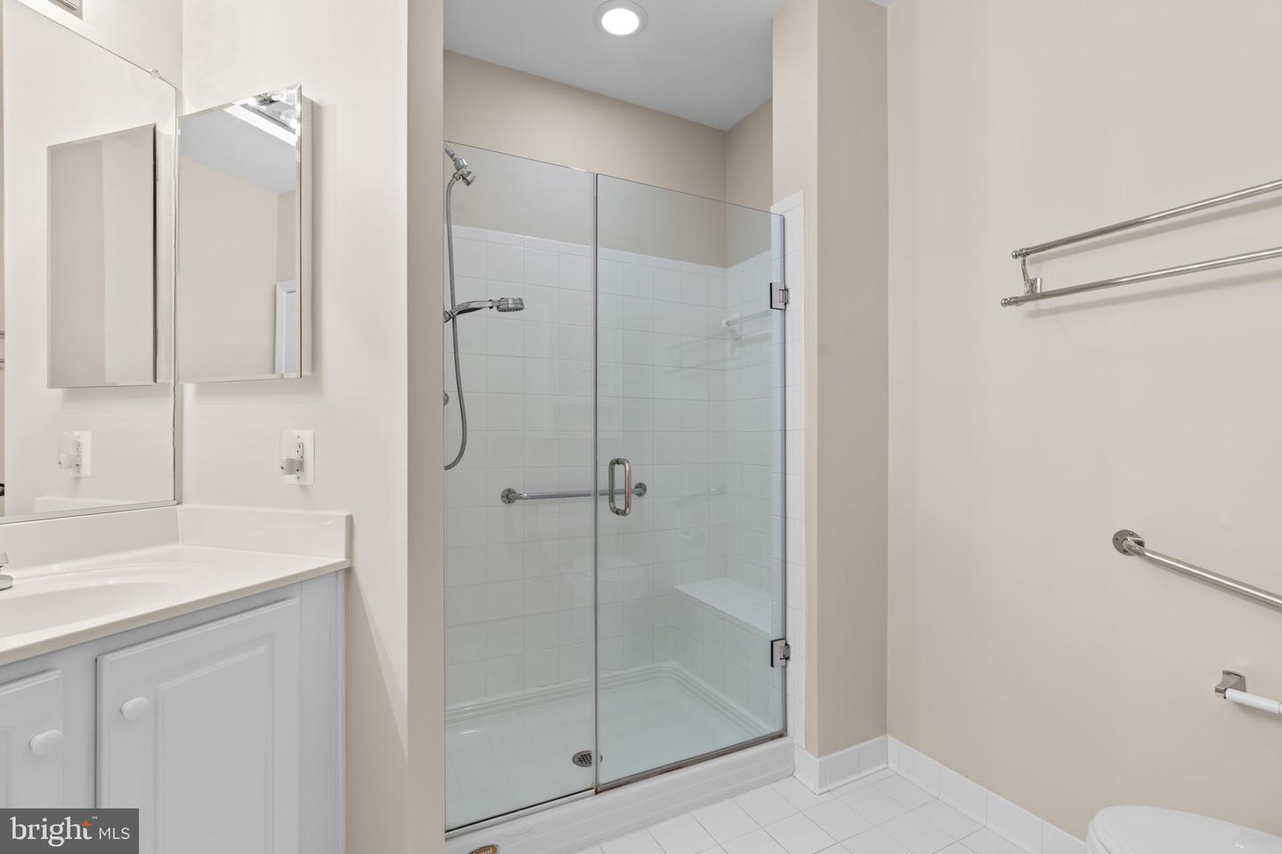 2520 Kensington Gdns #403