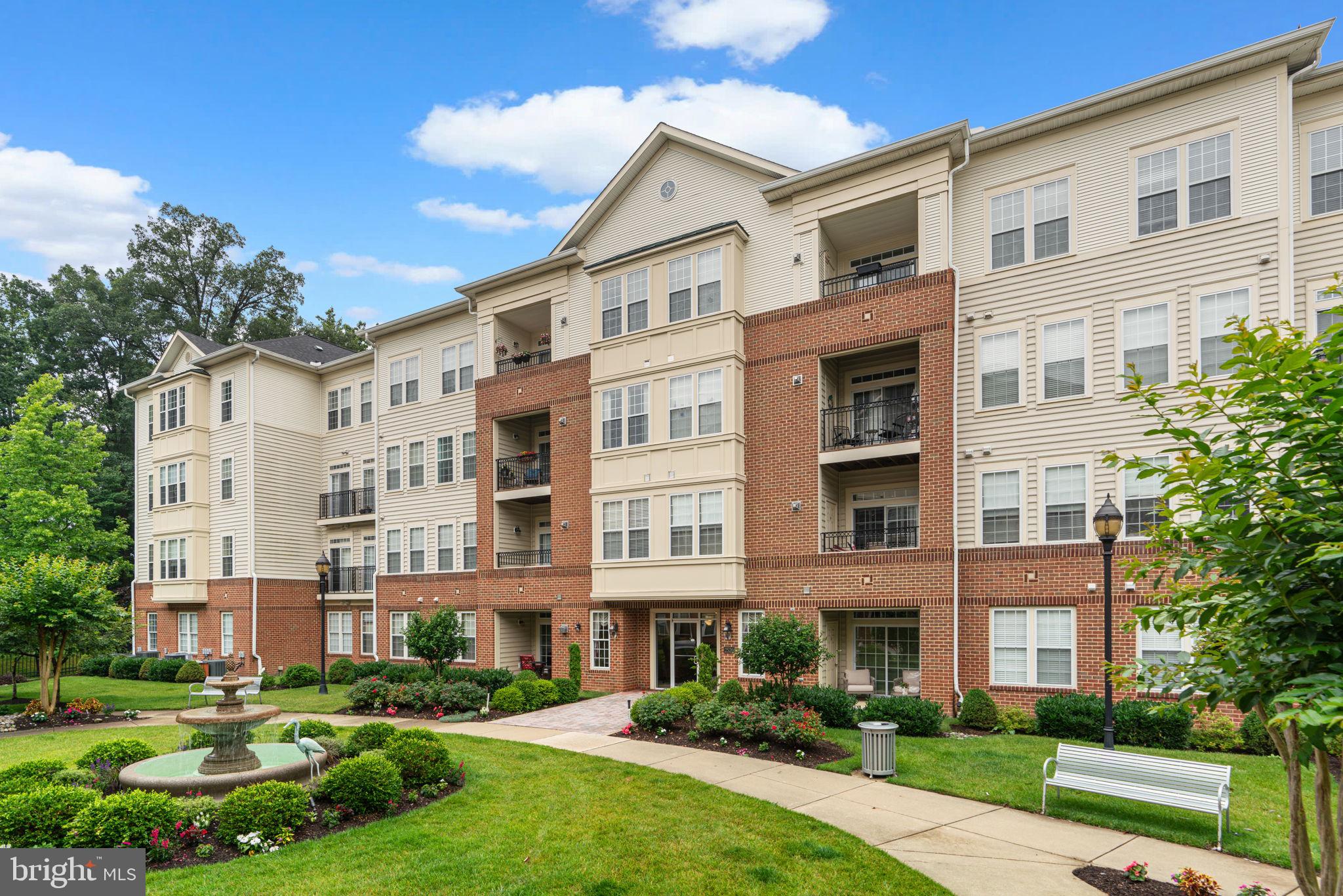 2520 Kensington Gdns #403