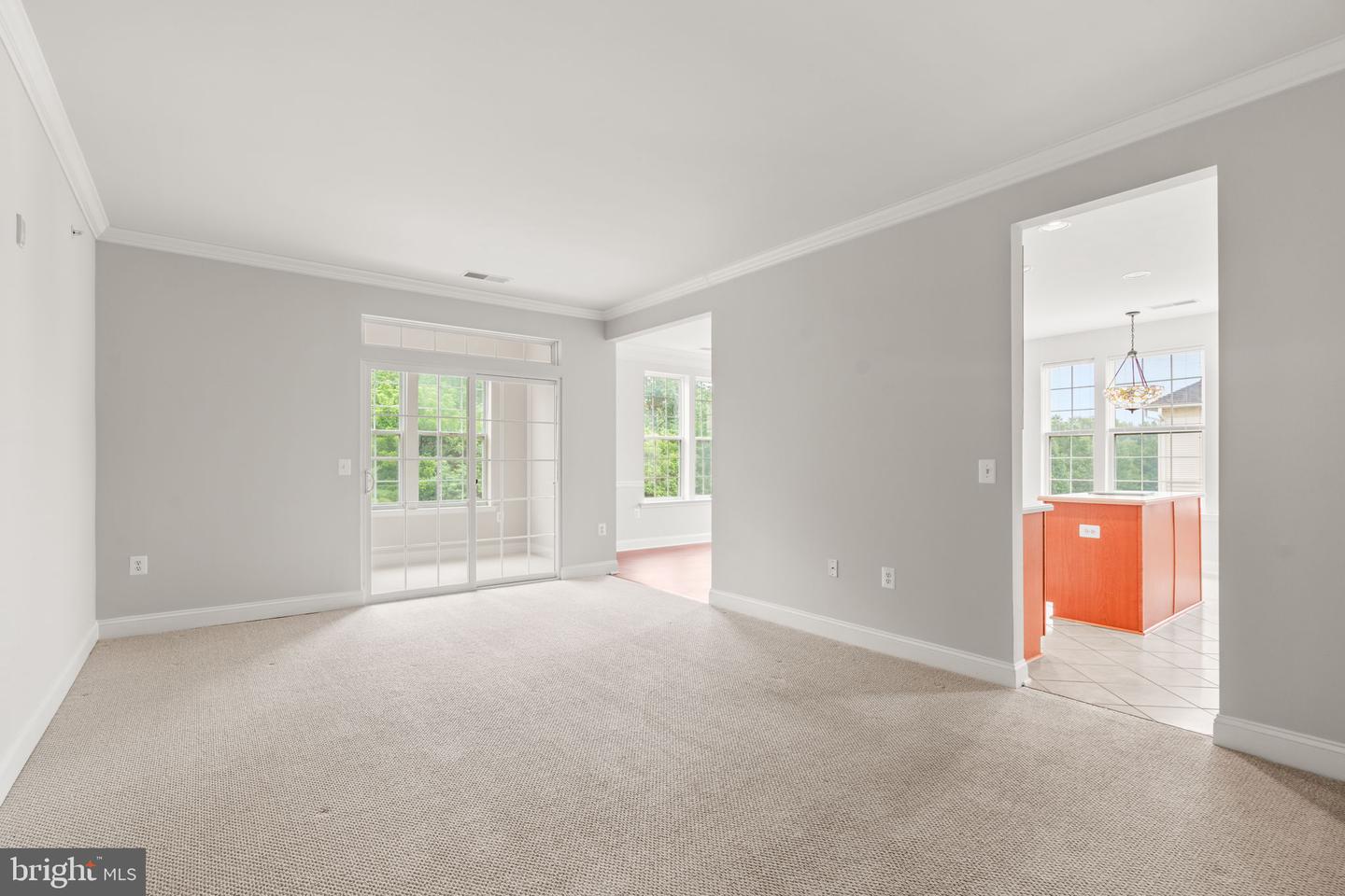 2520 Kensington Gdns #403