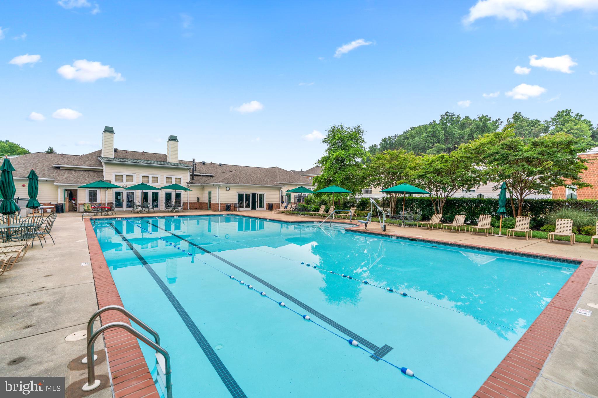 2520 Kensington Gdns #403