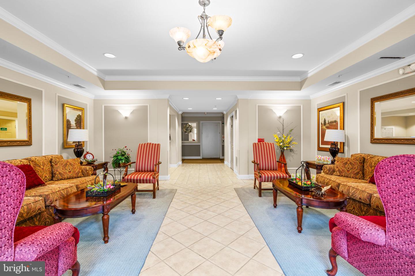 2520 Kensington Gdns #403
