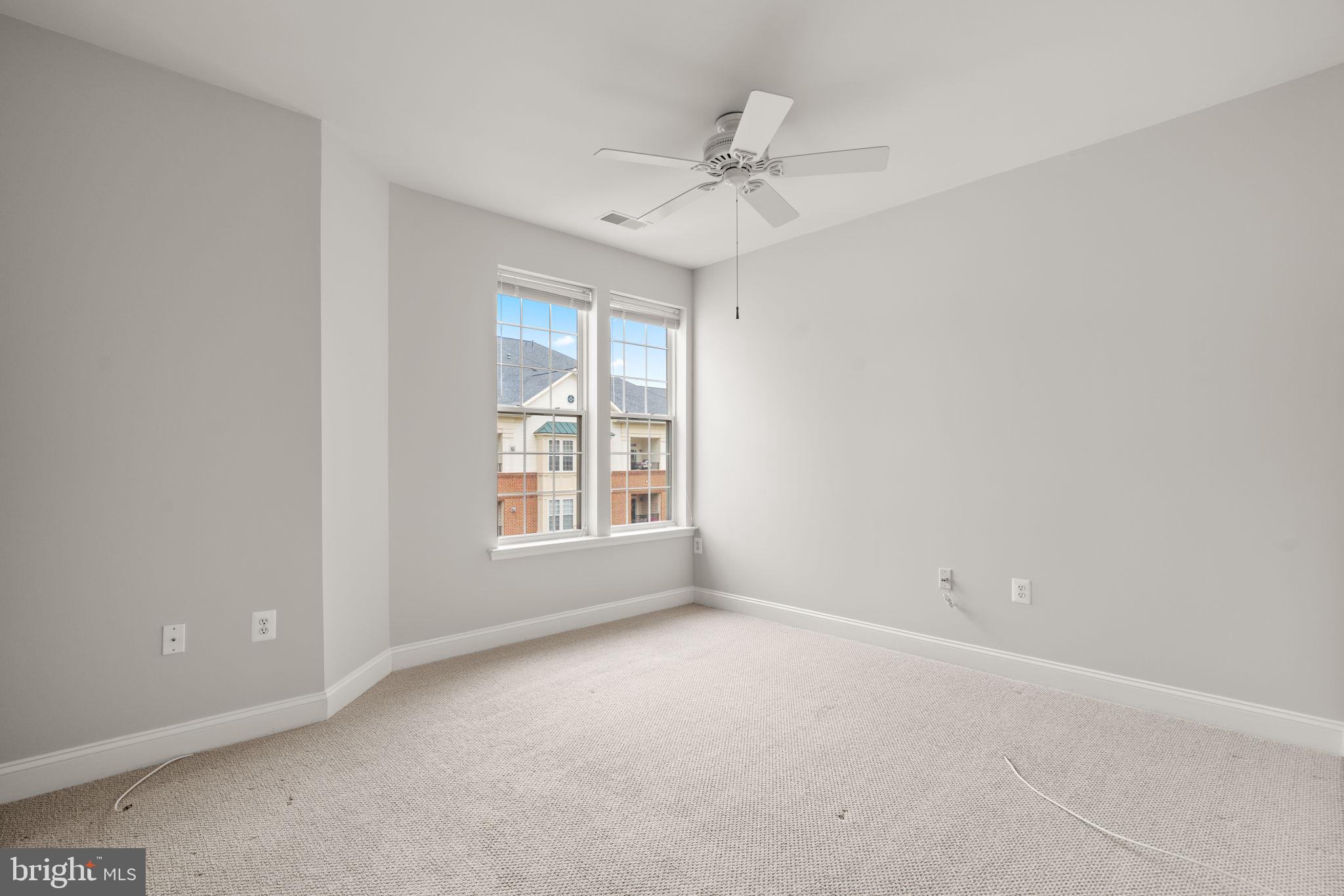 2520 Kensington Gdns #403