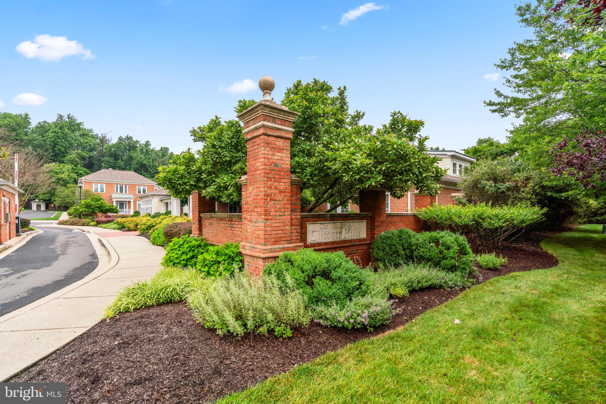 2520 Kensington Gdns #403