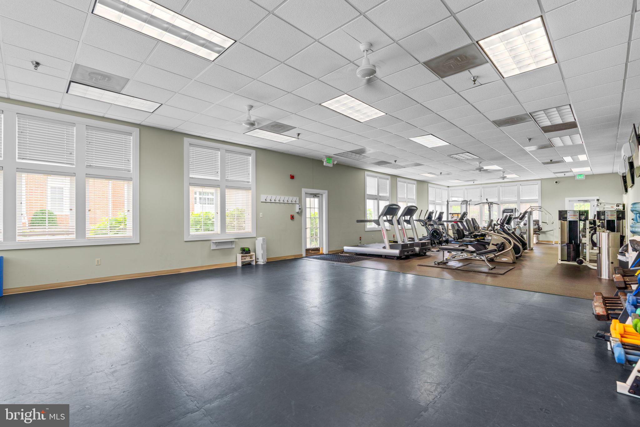 2520 Kensington Gdns #403