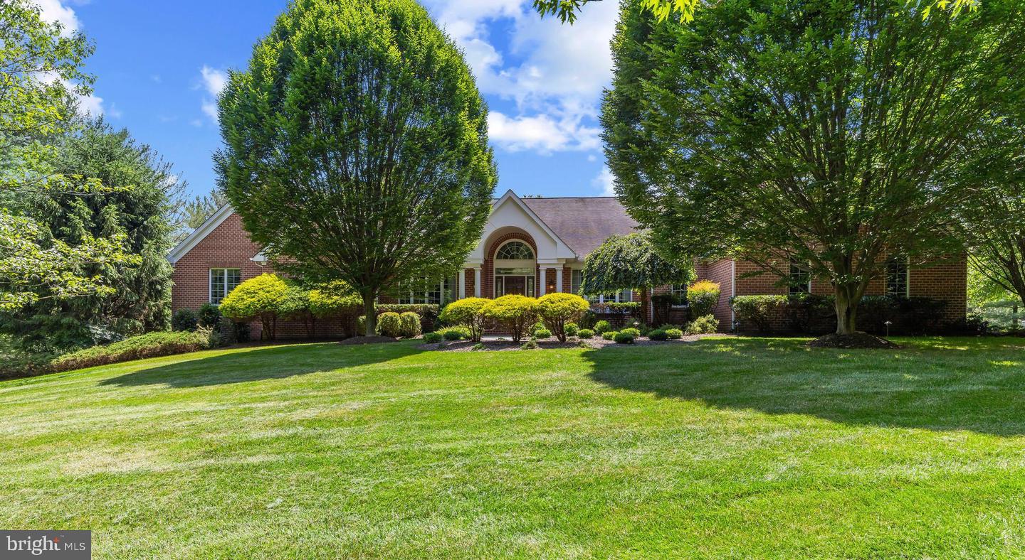 3106 Old Oak Dr