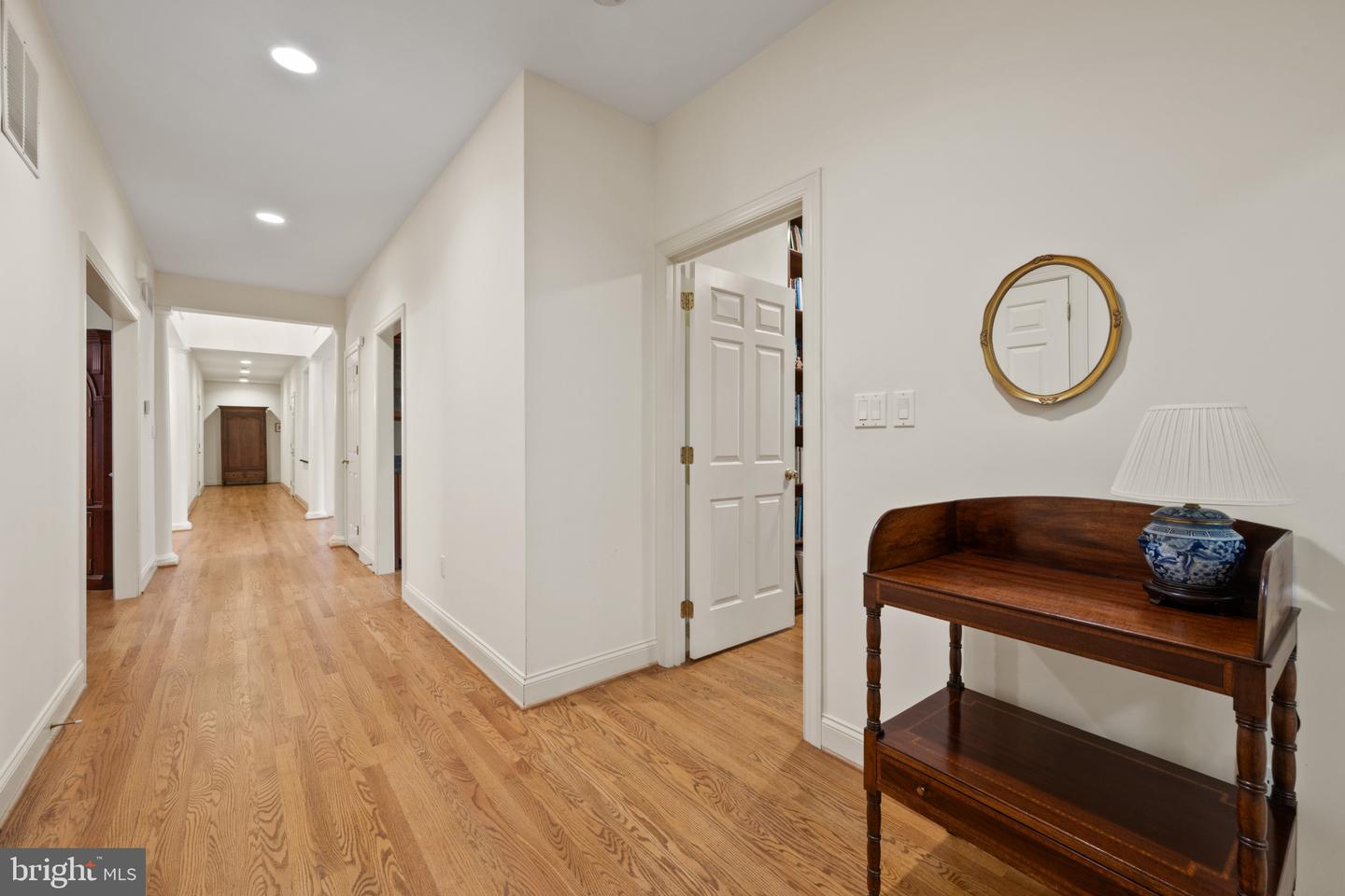 3106 Old Oak Dr