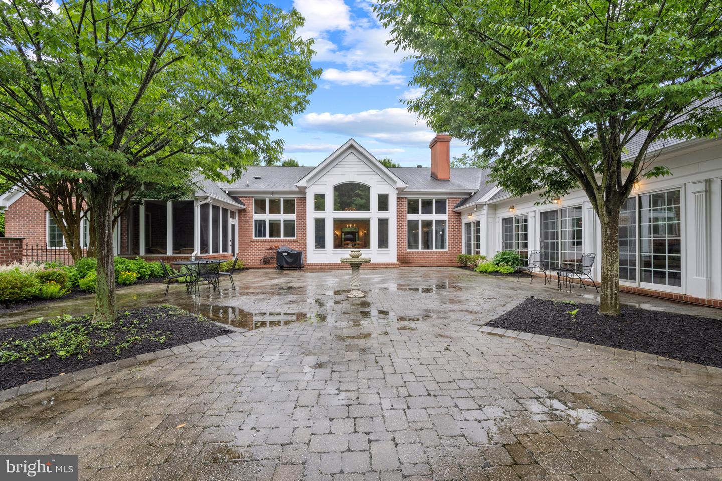 3106 Old Oak Dr