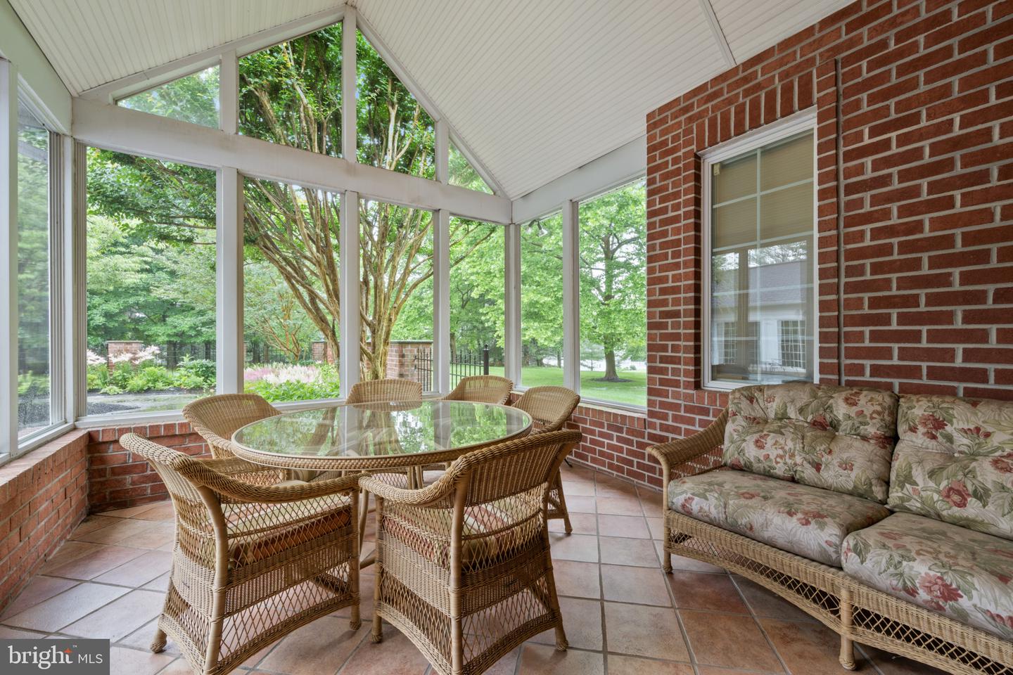 3106 Old Oak Dr