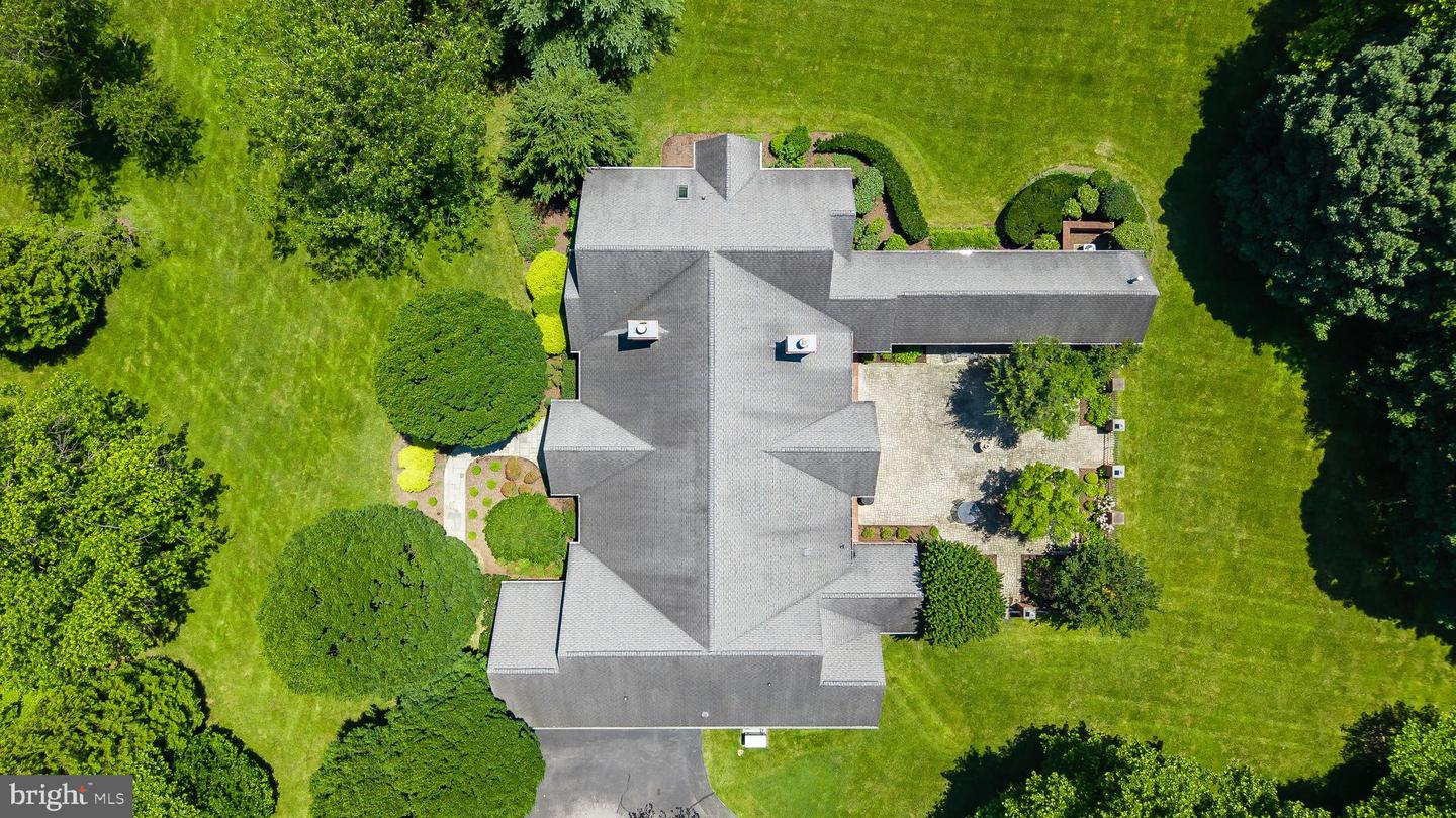 3106 Old Oak Dr