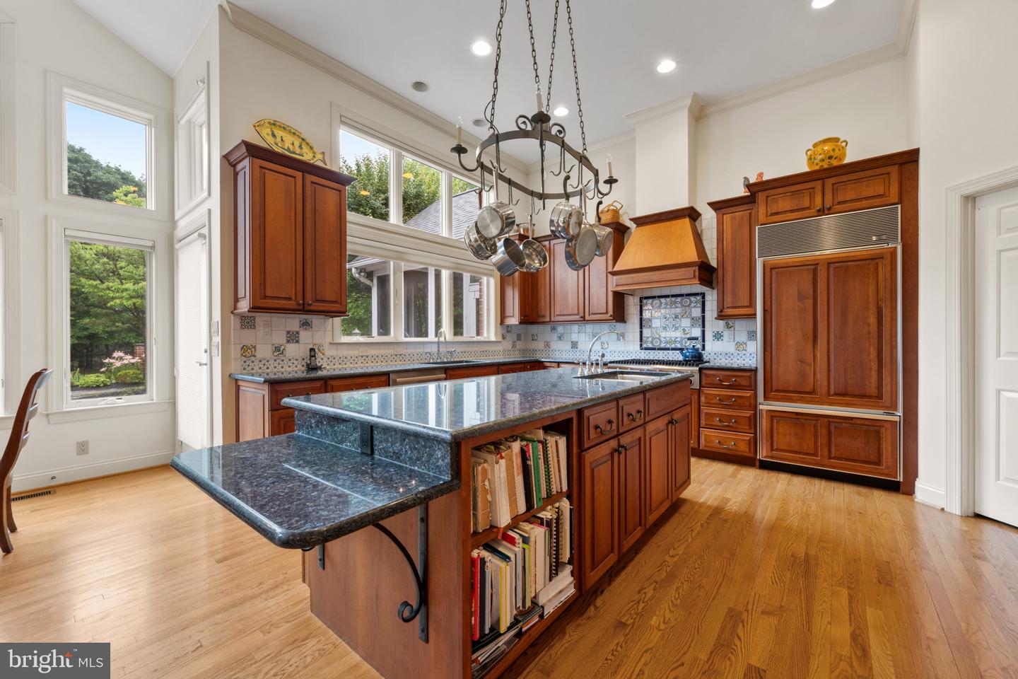 3106 Old Oak Dr
