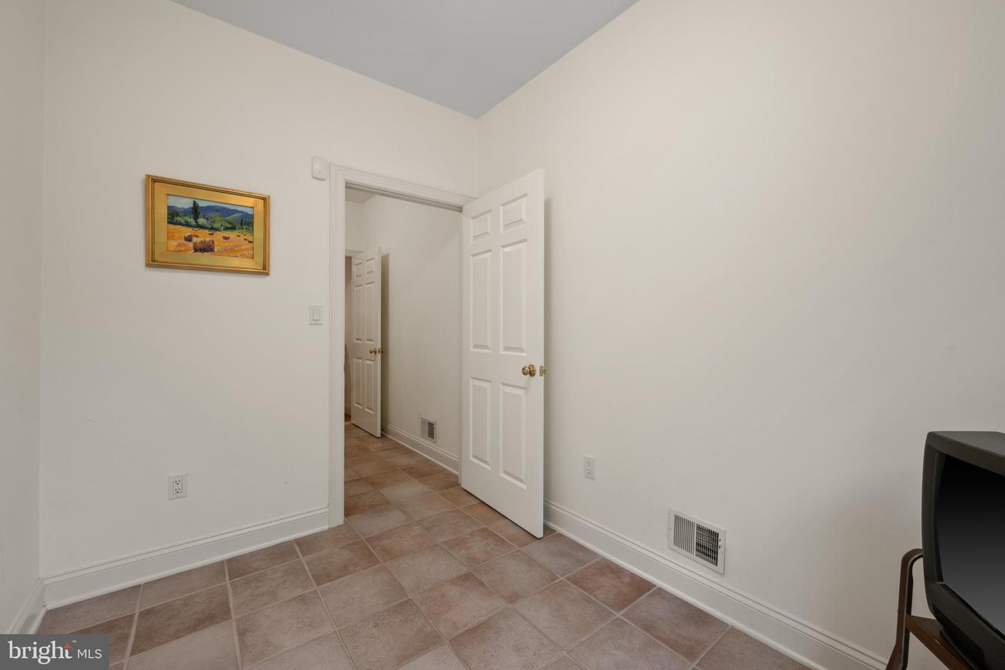 3106 Old Oak Dr