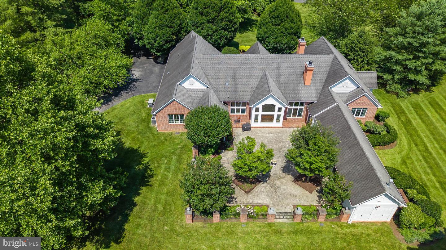 3106 Old Oak Dr