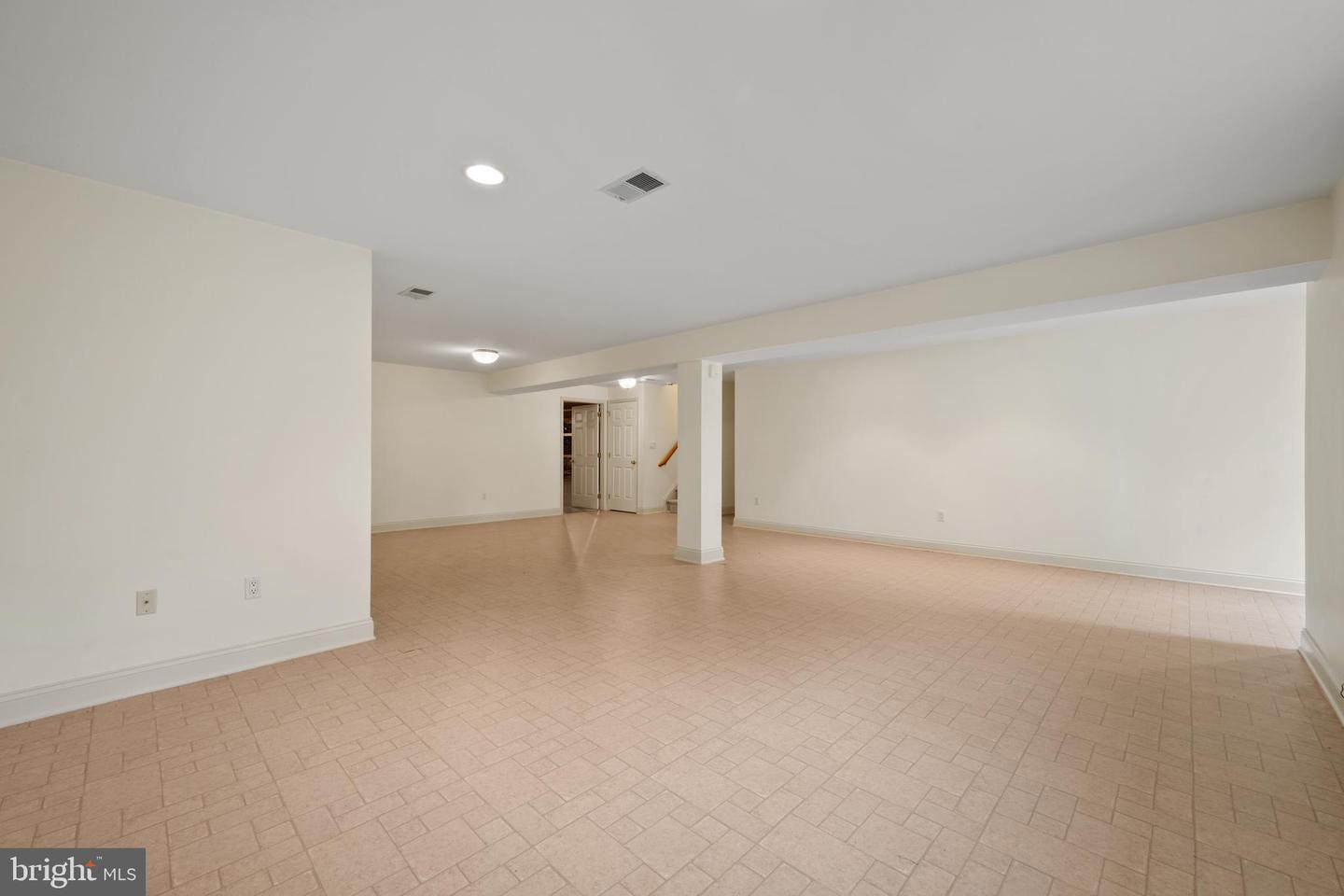 3106 Old Oak Dr