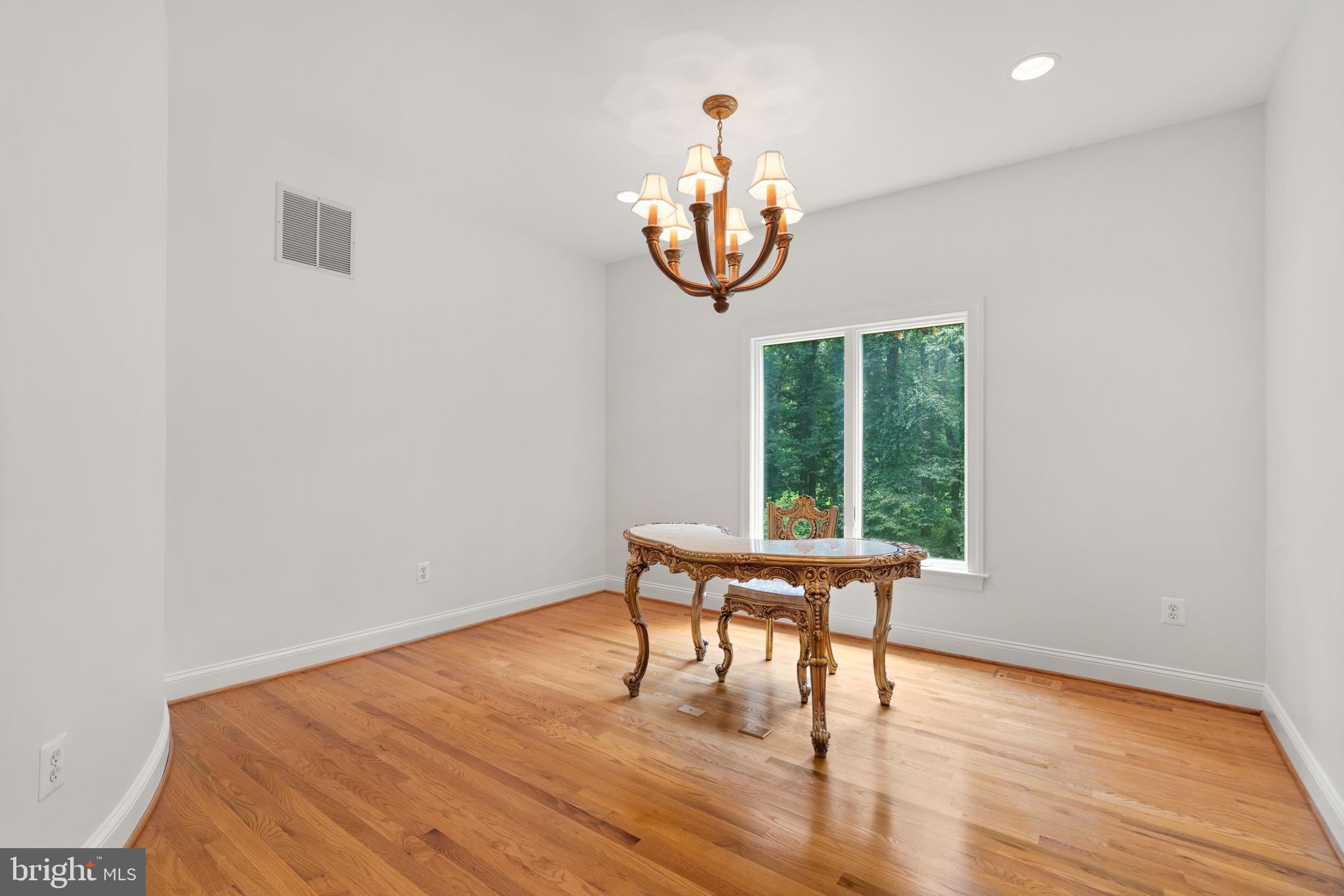 3081 Emerald Valley Rd