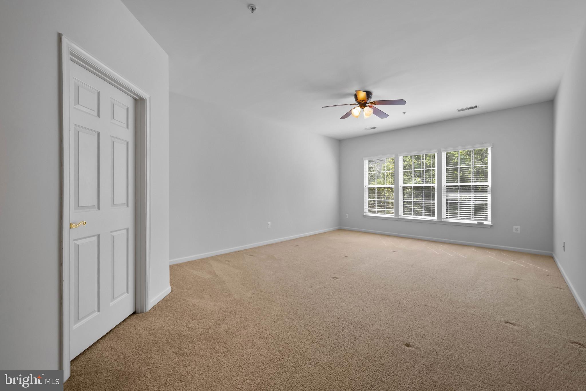 3025 Homeland Way #118