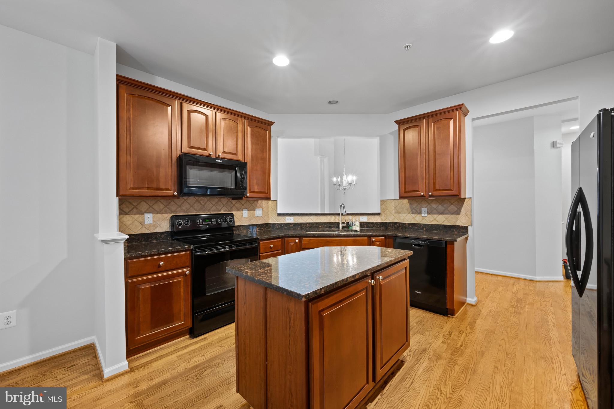 3025 Homeland Way #118