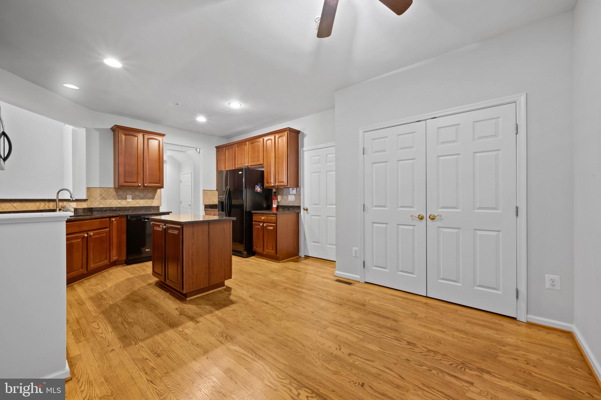 3025 Homeland Way #118