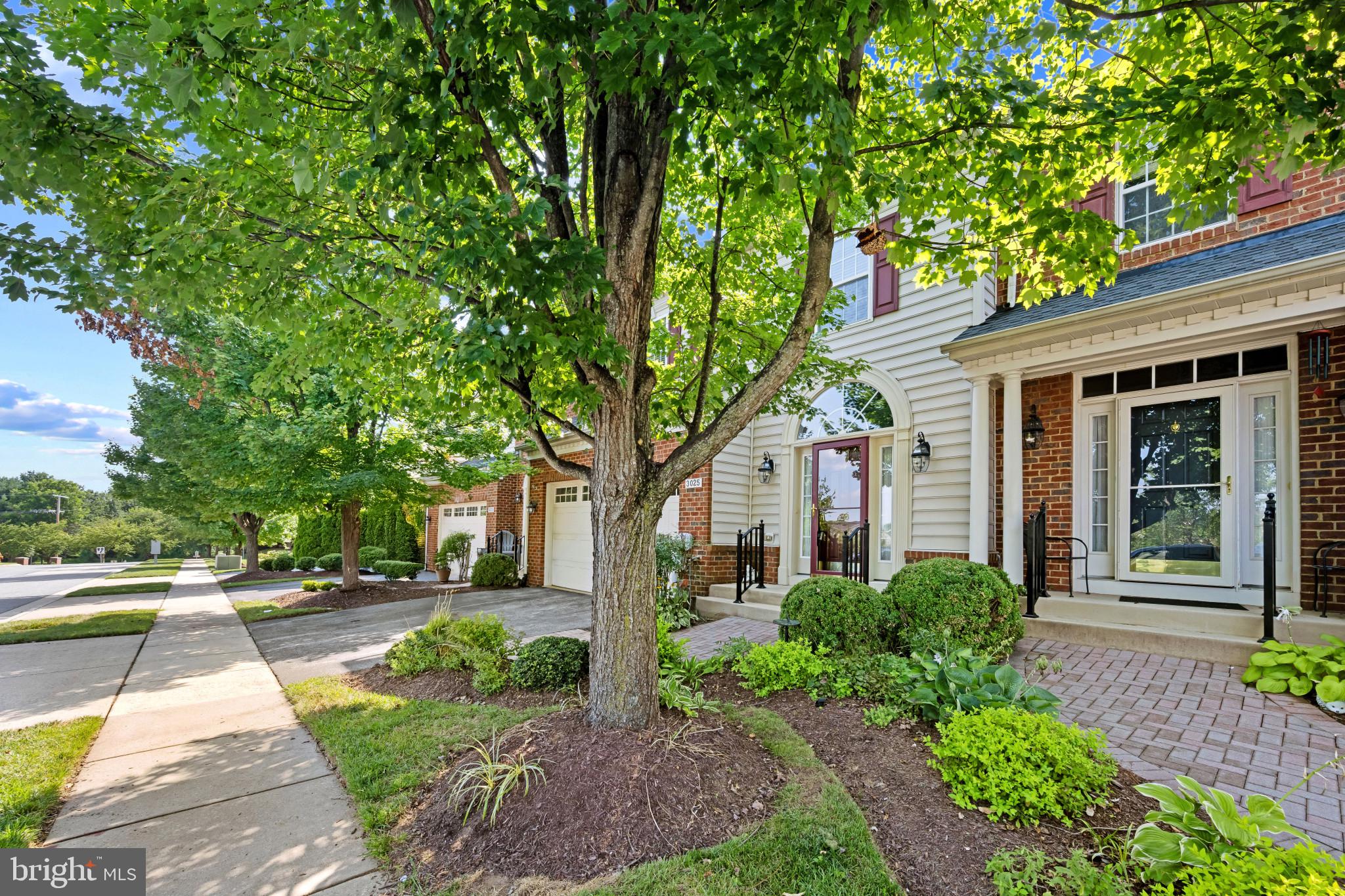 3025 Homeland Way #118