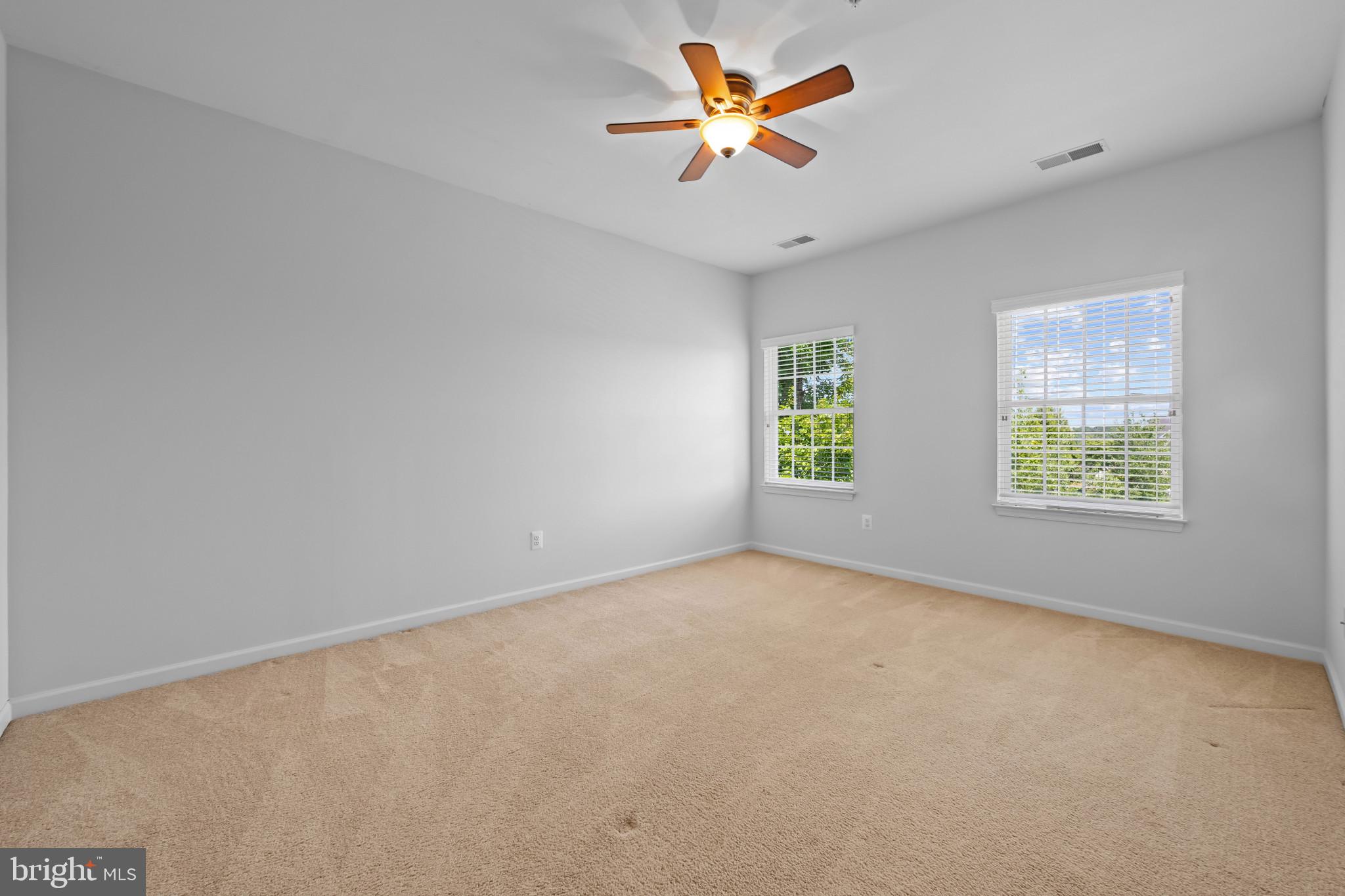 3025 Homeland Way #118