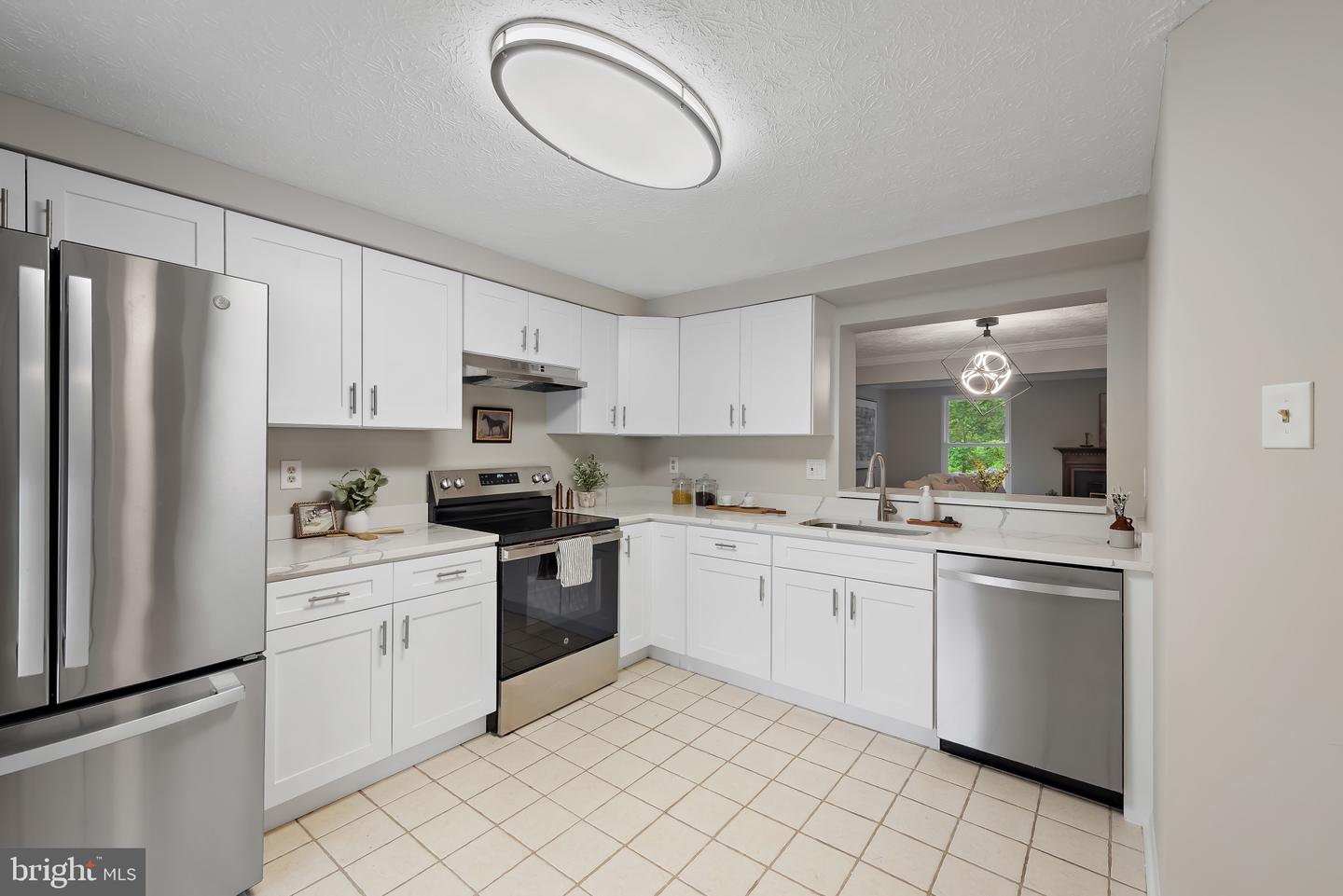 8013 Green Tree Ct
