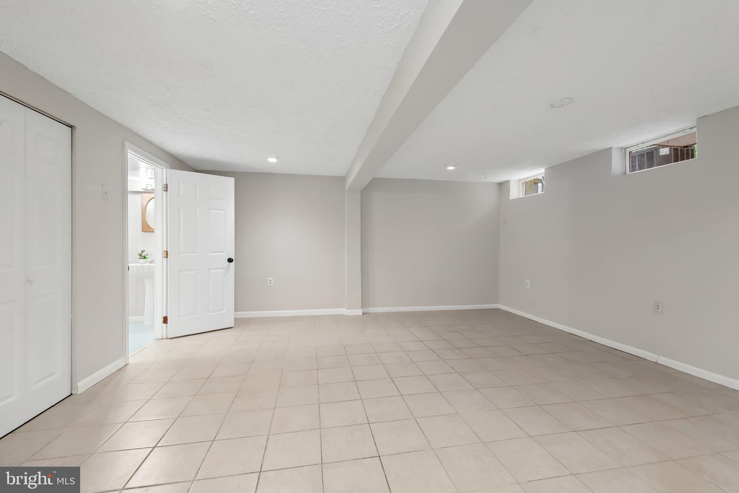 8013 Green Tree Ct