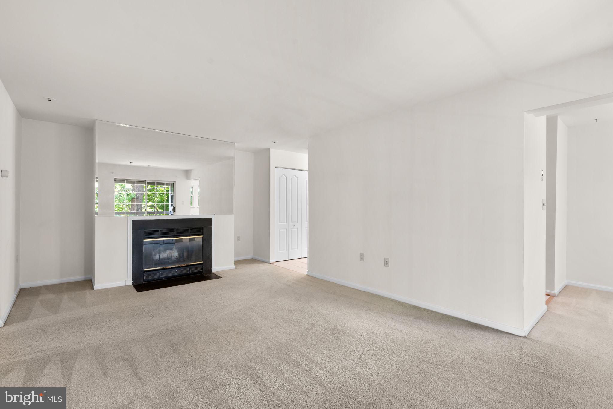 8387 MONTGOMERY RUN RD #E