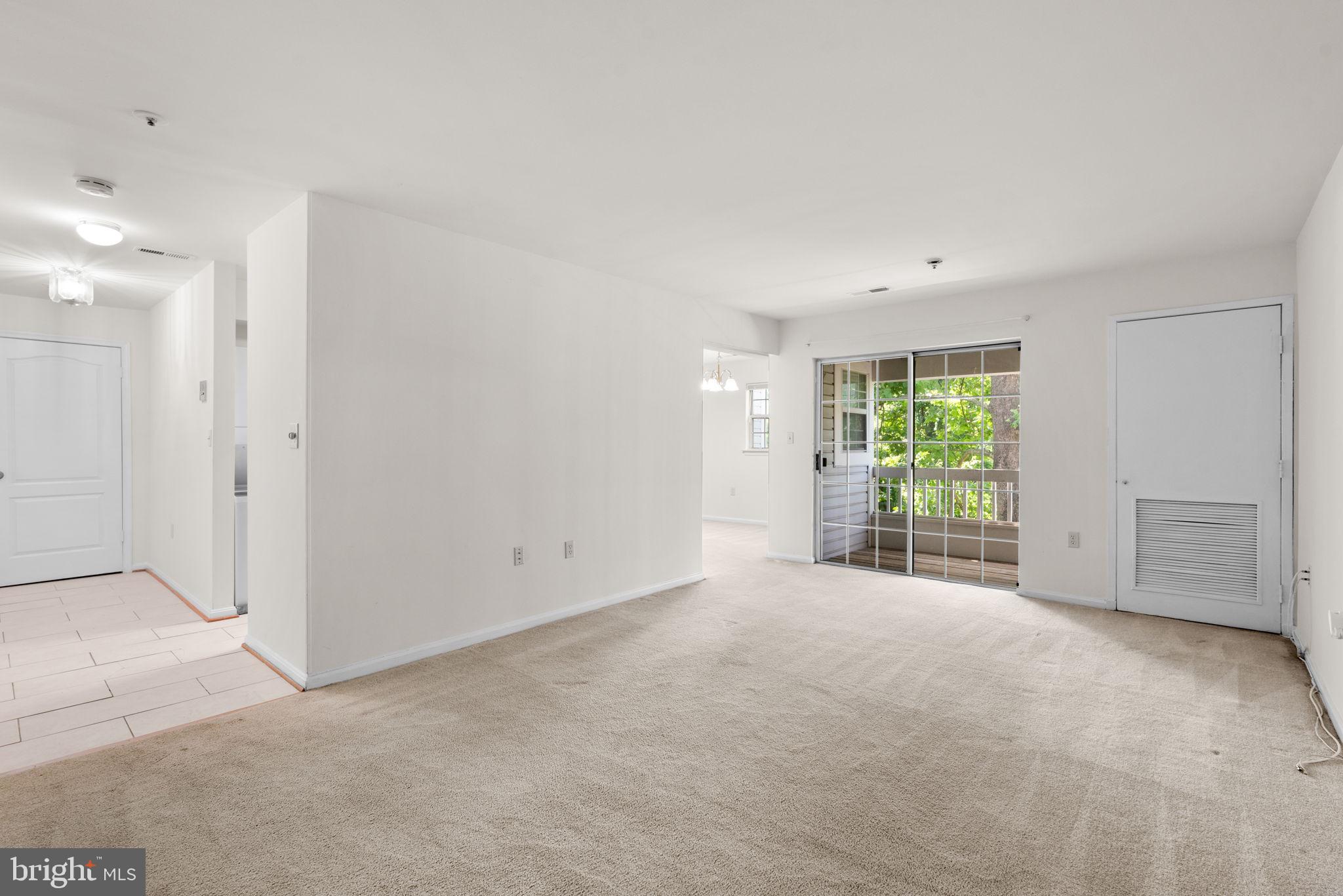 8387 MONTGOMERY RUN RD #E