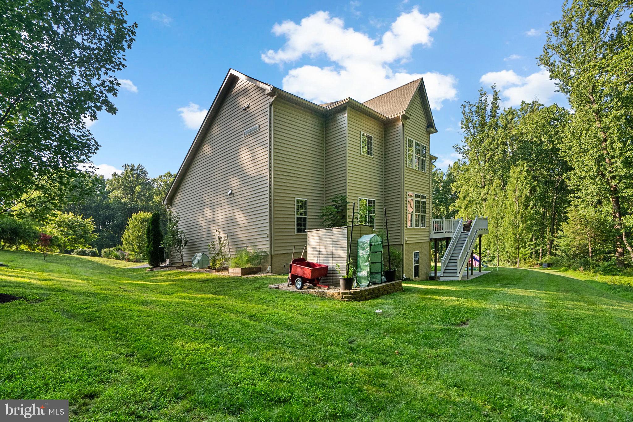 11040 Fuzzy Hollow Way