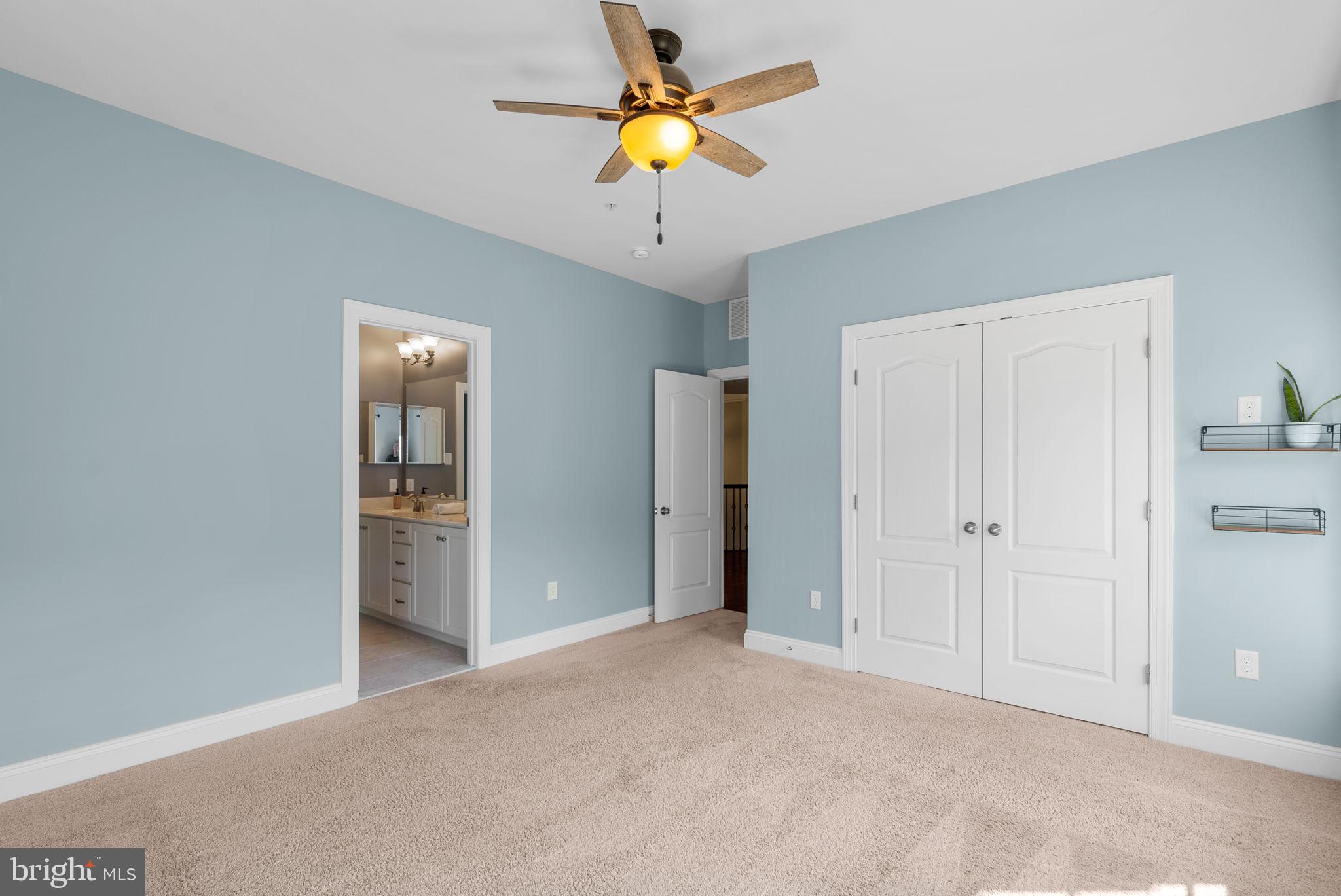 11040 Fuzzy Hollow Way