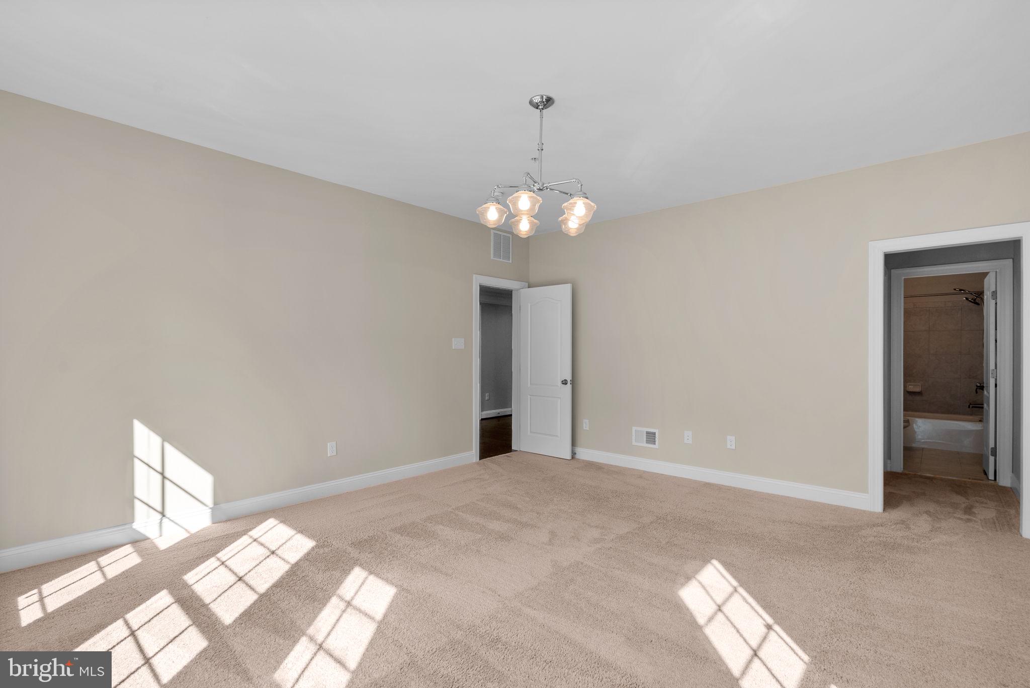 11040 Fuzzy Hollow Way