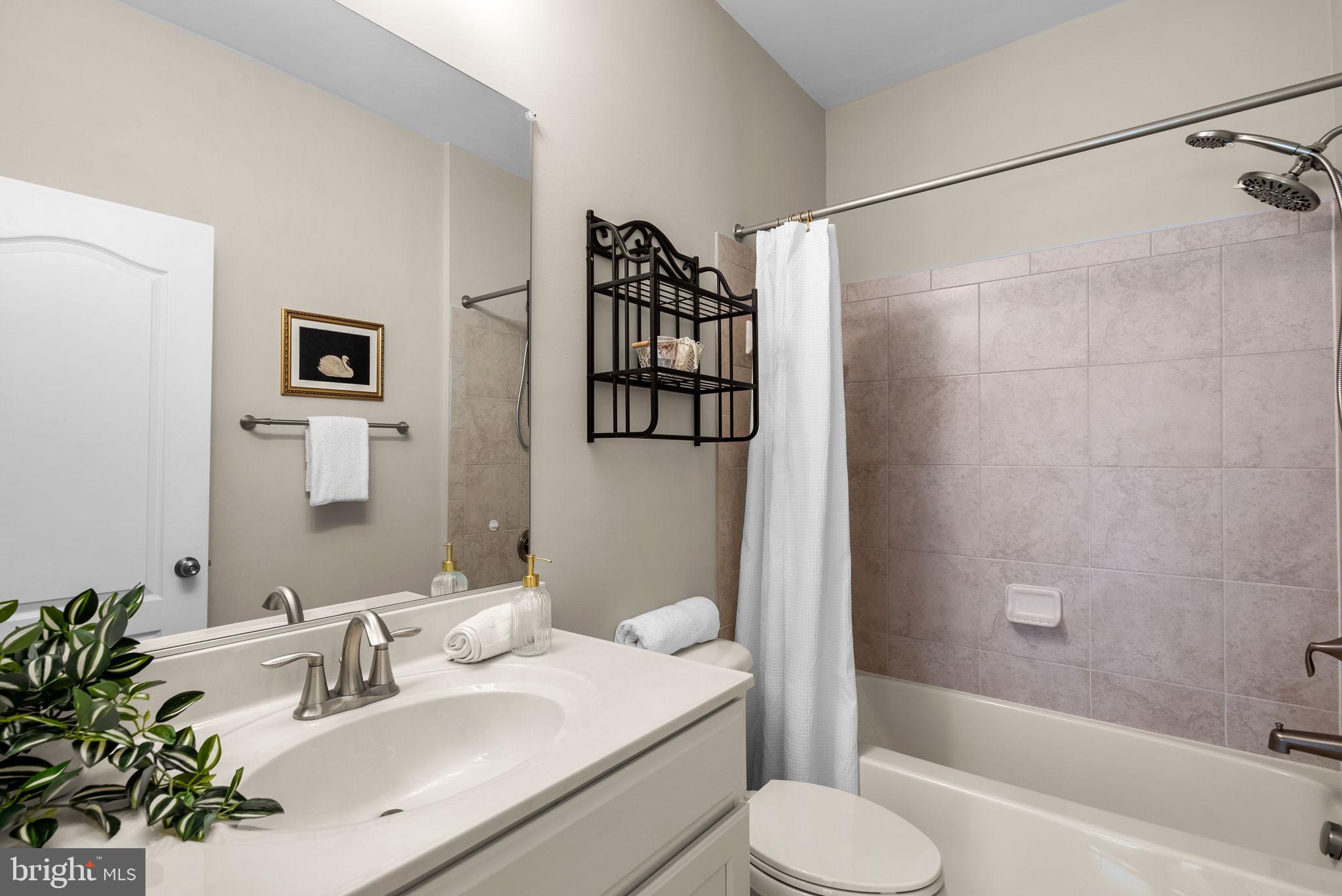 11040 Fuzzy Hollow Way