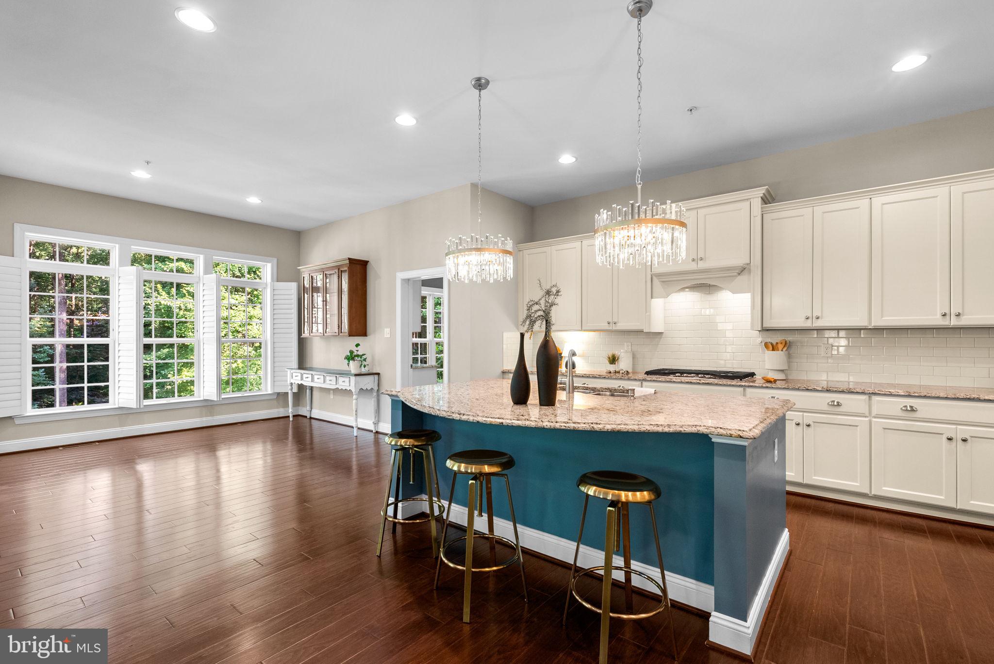 11040 Fuzzy Hollow Way