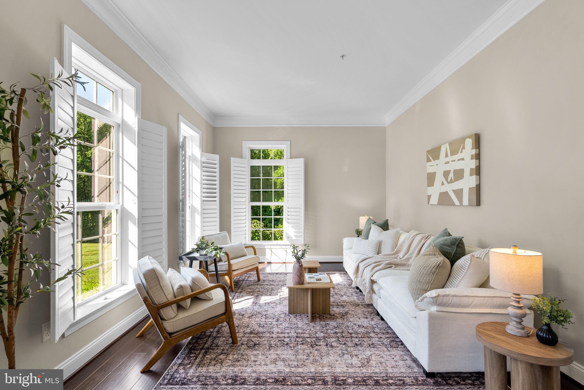 11040 Fuzzy Hollow Way